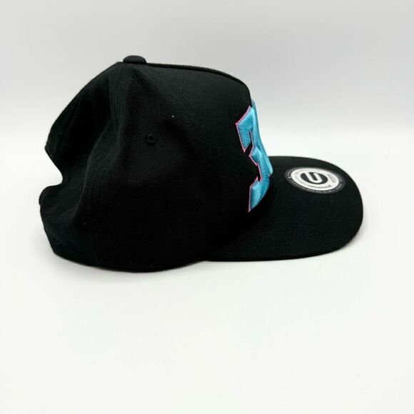 Grooveman Music Snapback Baseball Cap - Picture 4 of 7